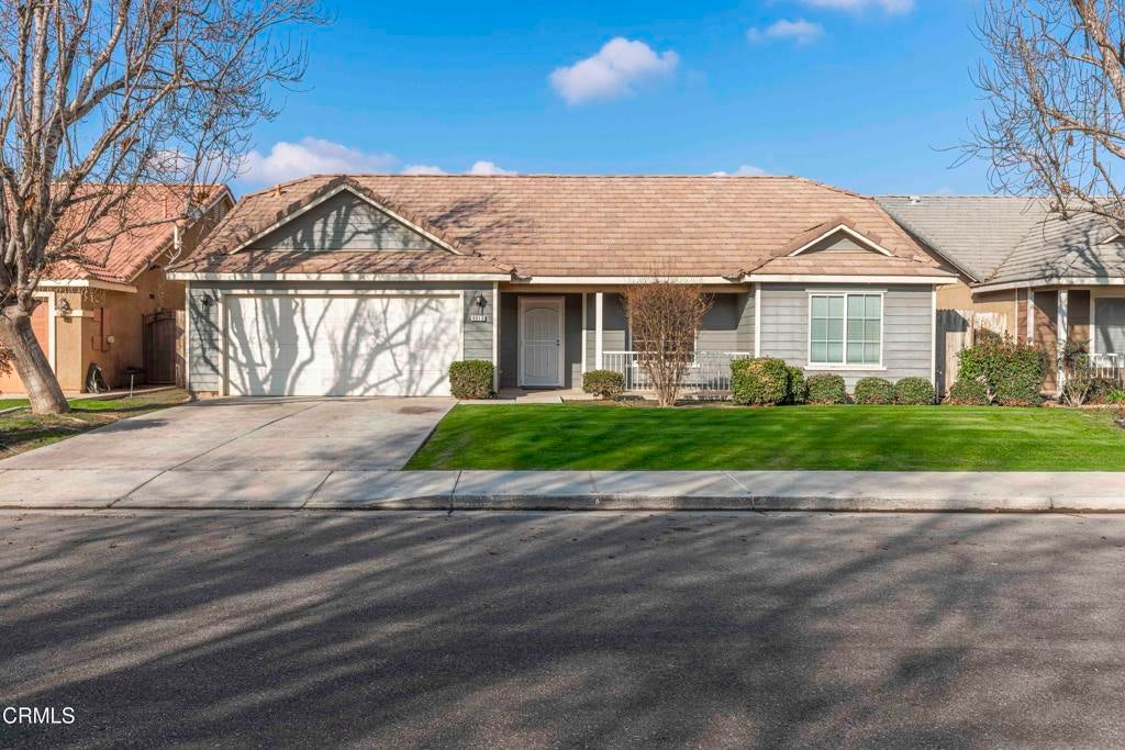 Photo of Listing #V1-27354