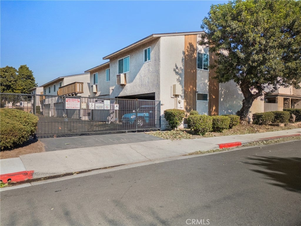 Photo of Listing #SR25002100