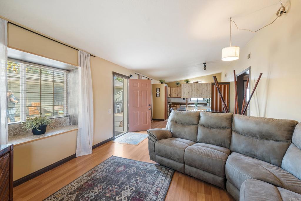 Photo of Listing #PTP2500111