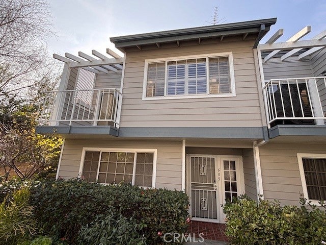 609 E Pine Avenue, El Segundo.