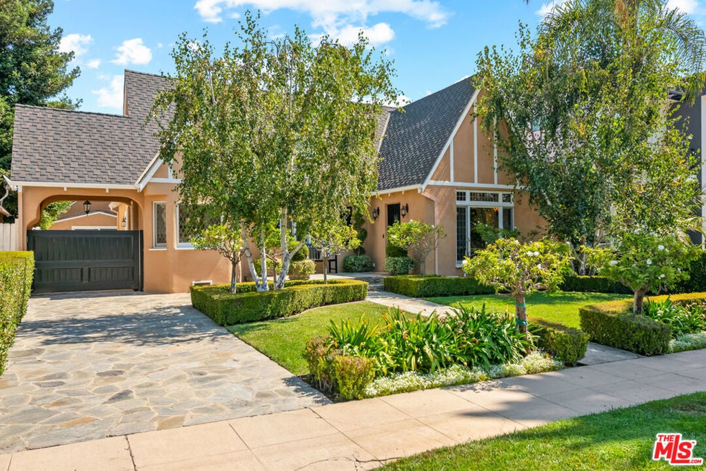 Photo of Listing #25475617