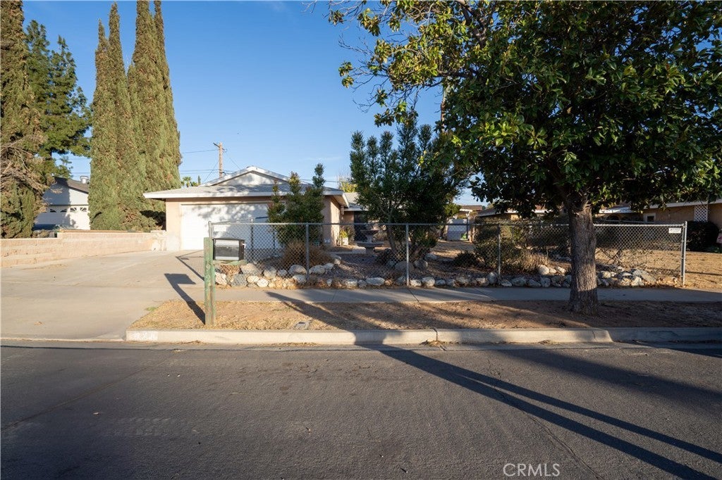 Photo of Listing #IV25003509