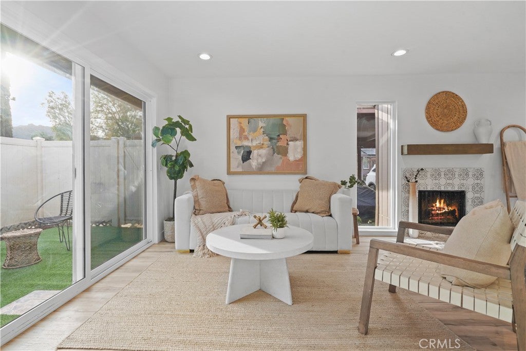 Photo of Listing #SR25003596