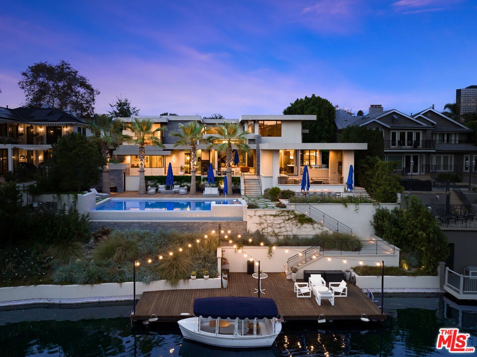 Photo of Listing #25477423