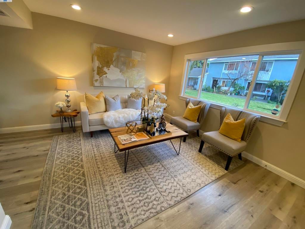 Photo of Listing #41081738