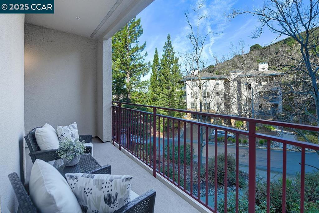 Photo of Listing #41081763