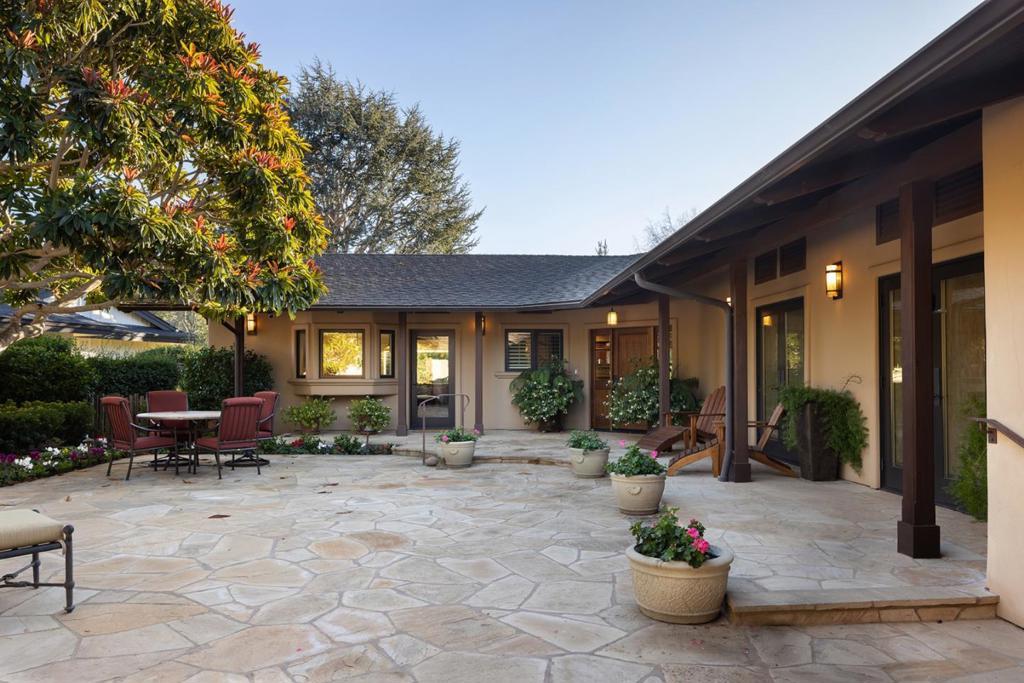 Photo of Listing #ML81989704