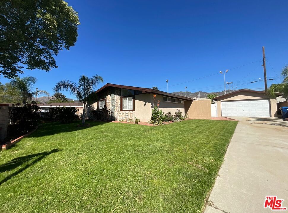 Photo of Listing #25478351