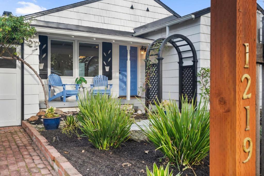 Photo of Listing #ML81989798