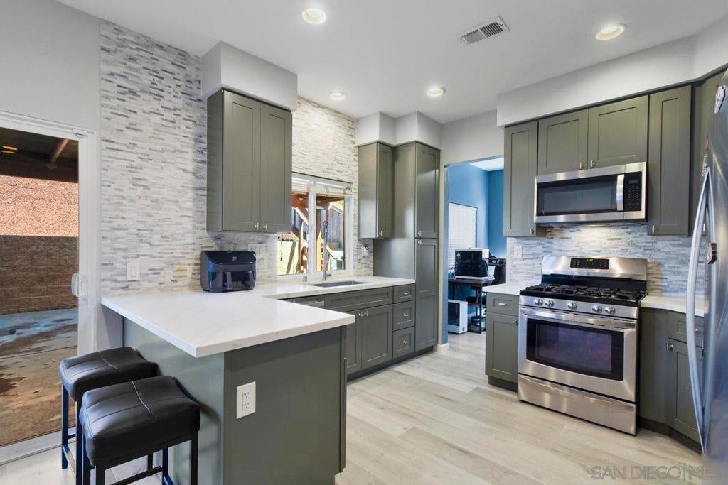 Photo of Listing #250000660SD