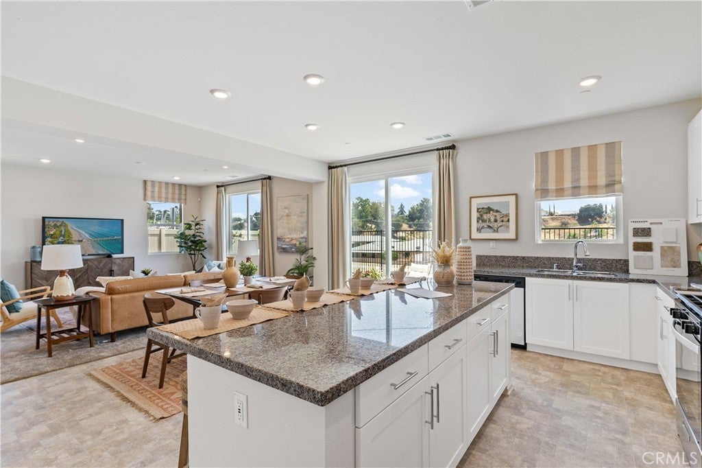 Photo of Listing #OC25005601