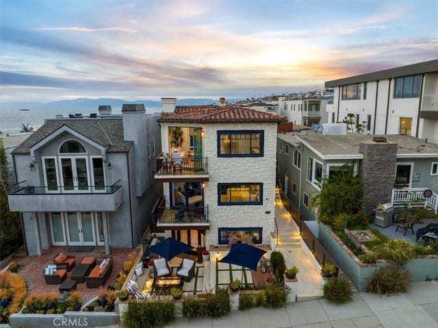 215 19th Street, Manhattan Beach.