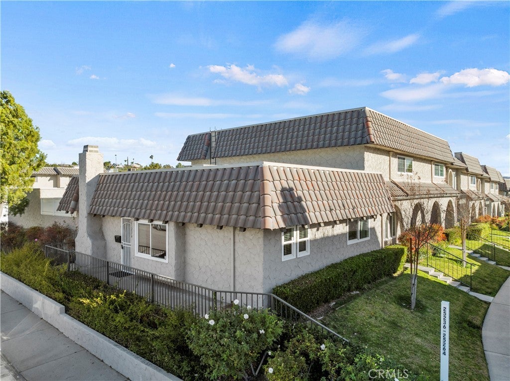 Photo of Listing #SR25004405