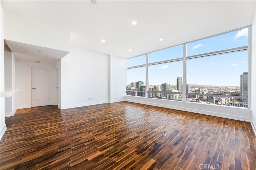 Photo of Listing #TR25005903