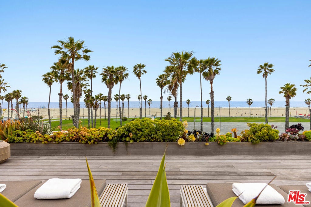 Photo of Listing #25479445