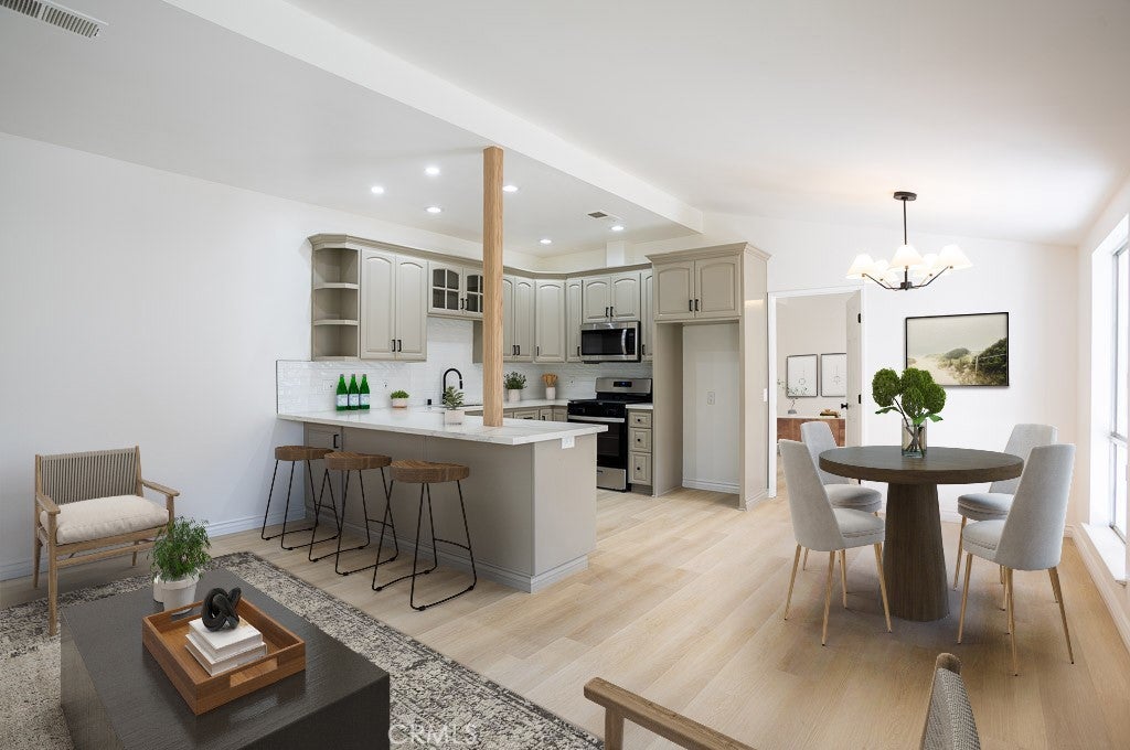 Photo of Listing #SR25005383