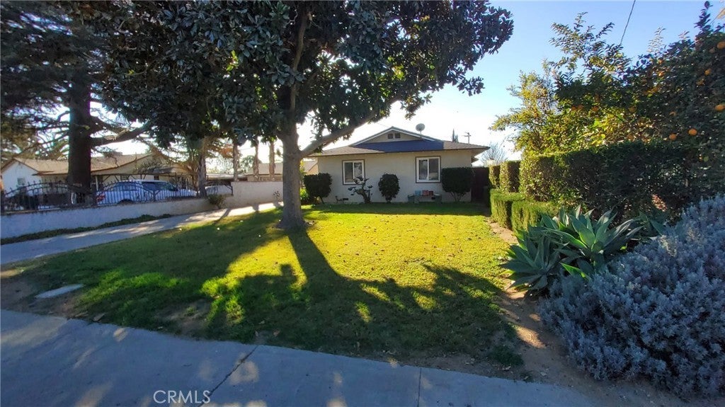 Photo of Listing #IV25003606