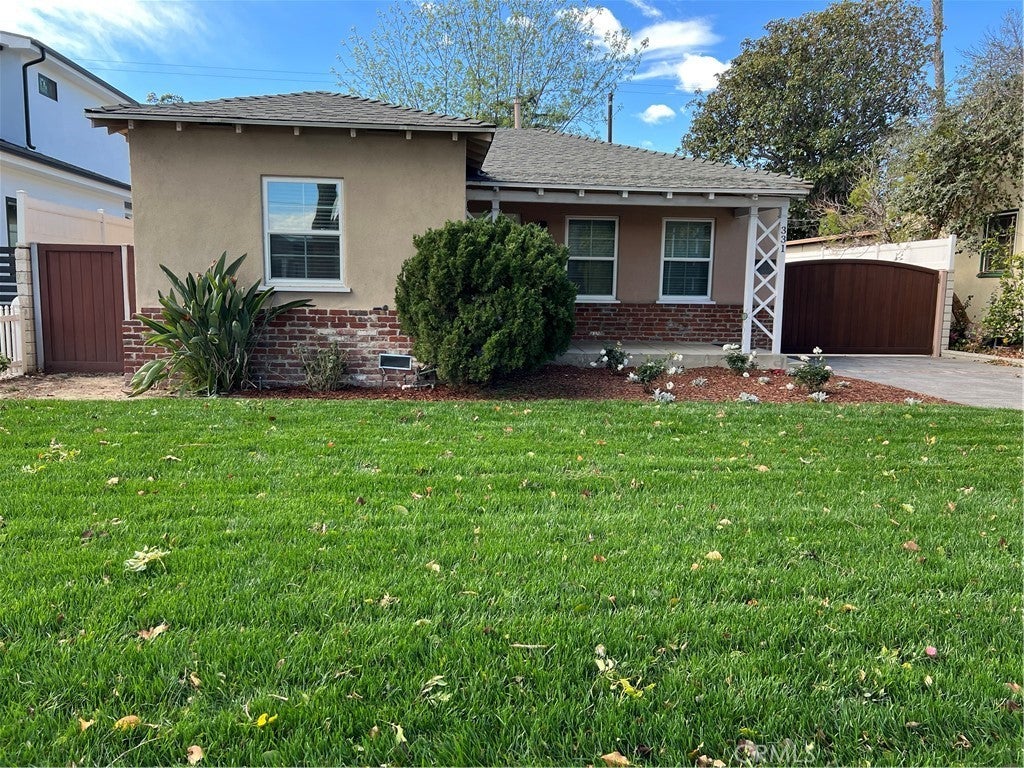 Photo of Listing #SR25005302