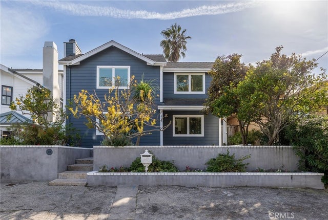 628 35th Street, Manhattan Beach.