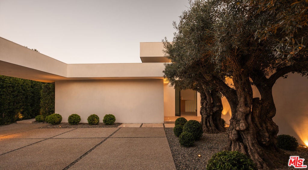 Photo of Listing #25479193