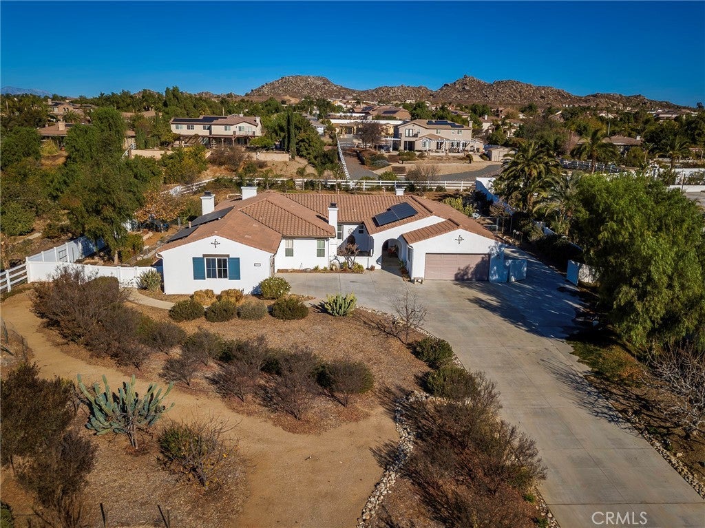 Photo of Listing #IV25006453