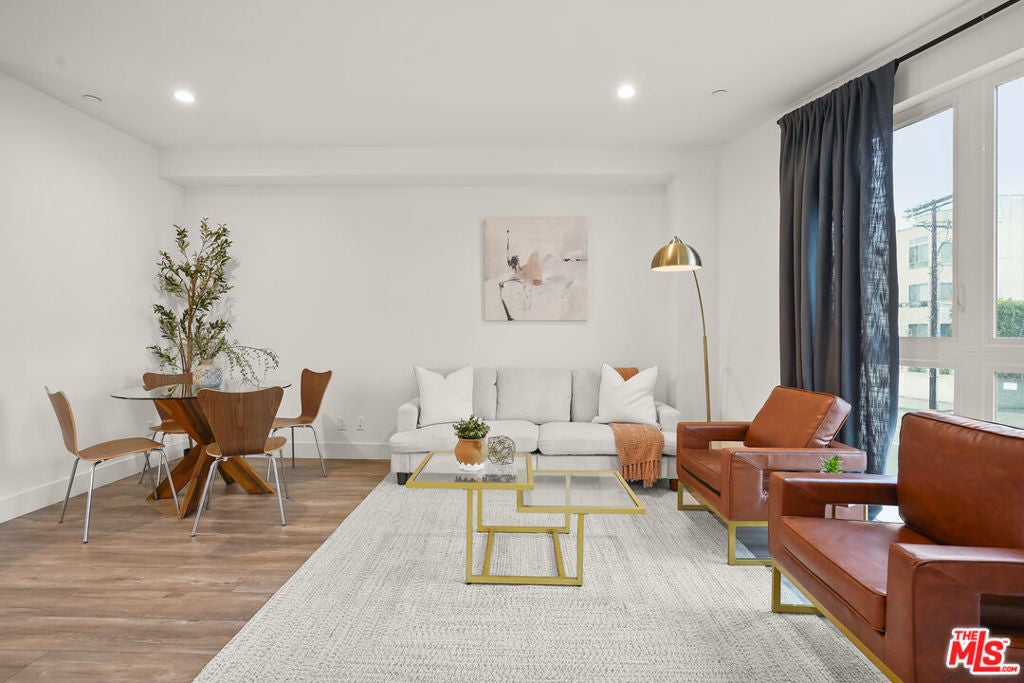 Photo of Listing #25480063