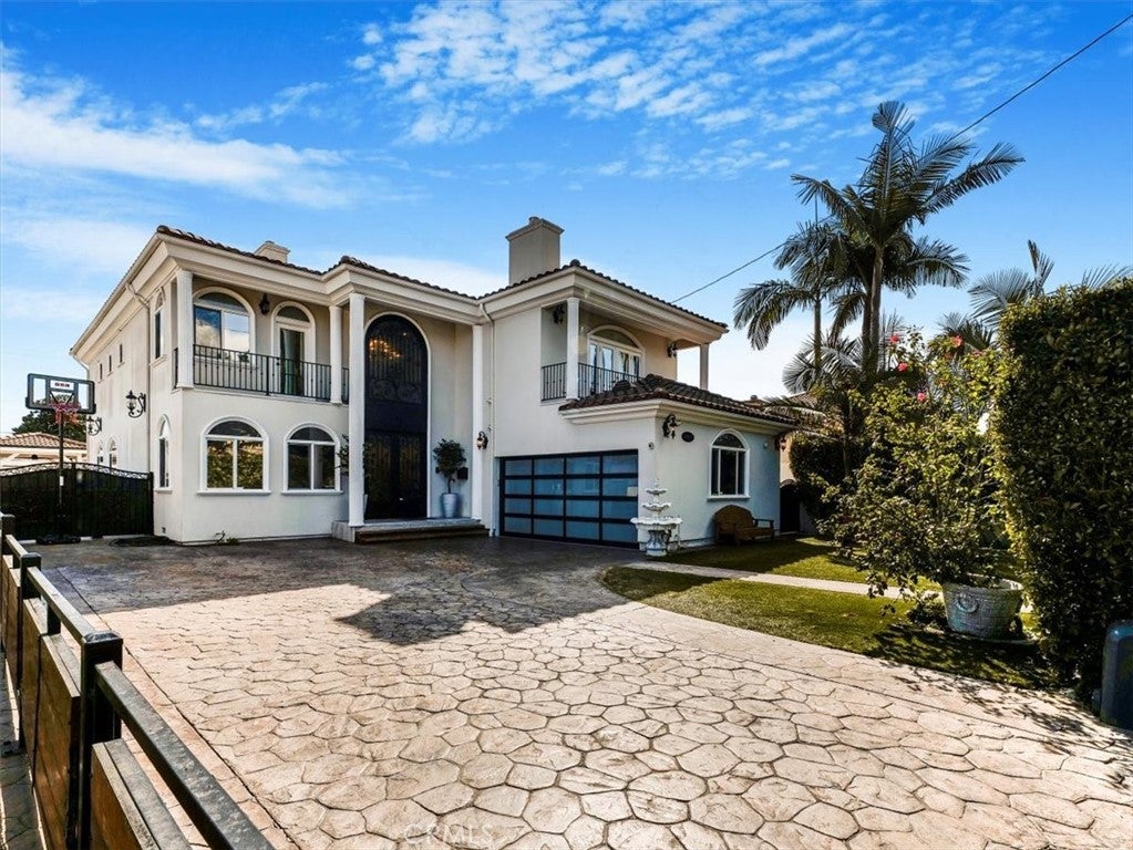 Photo of Listing #DW25006841