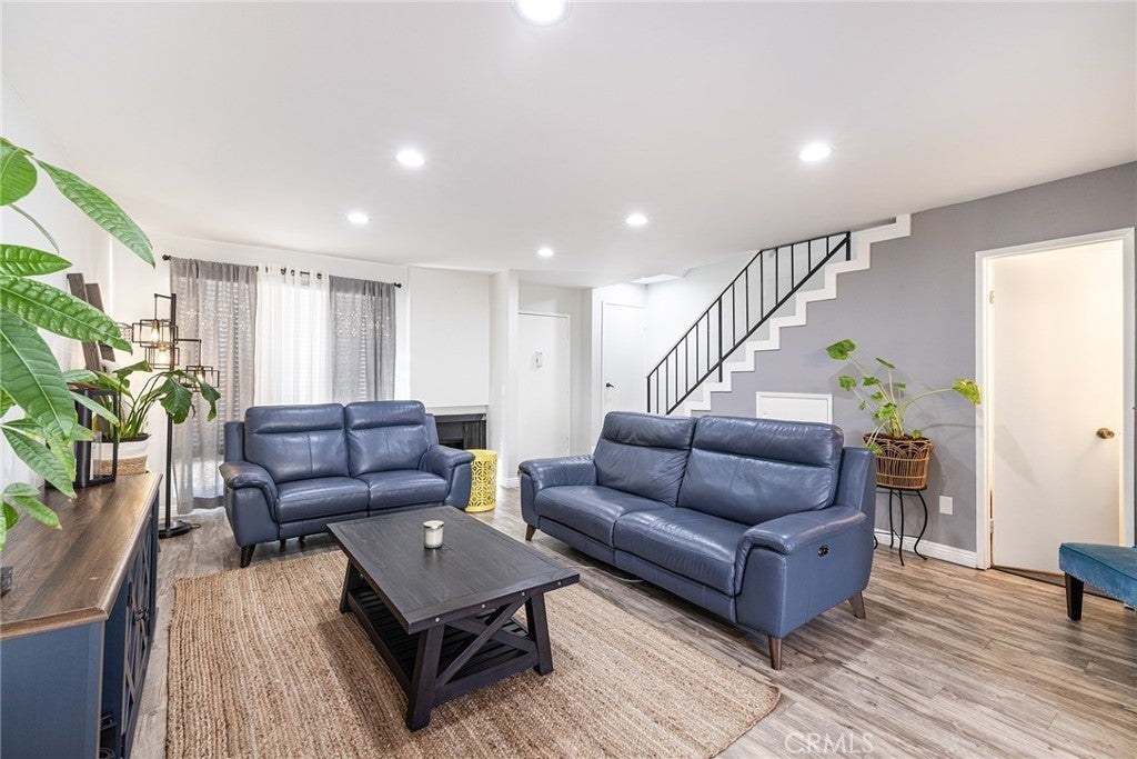 Photo of Listing #SR25004013