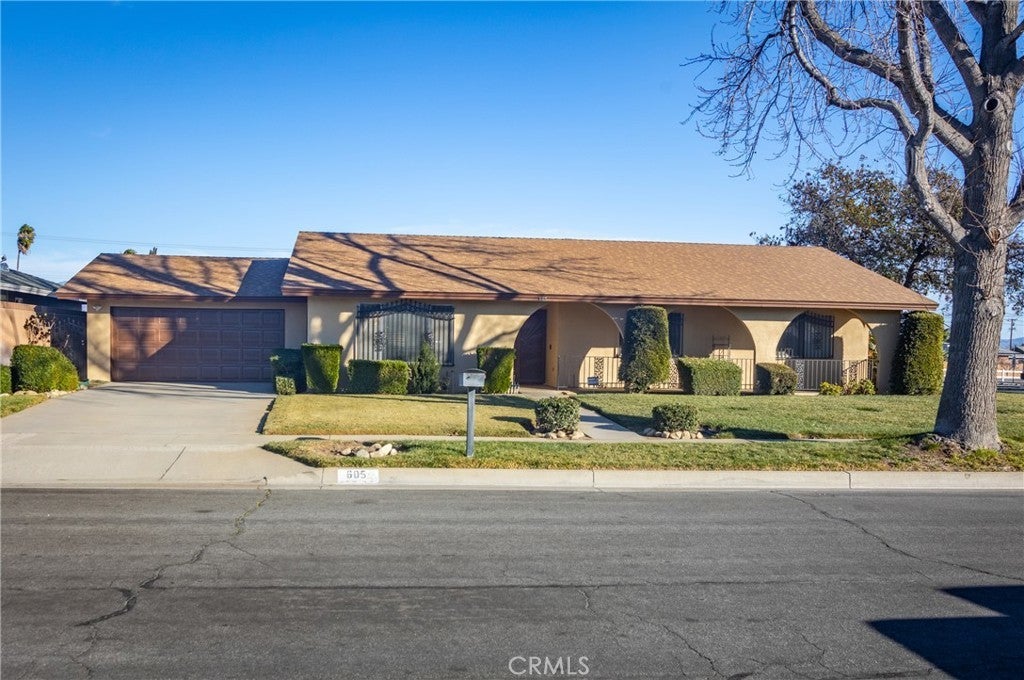 Photo of Listing #IV25006861