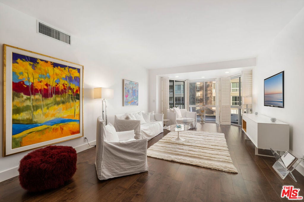 Photo of Listing #25480149