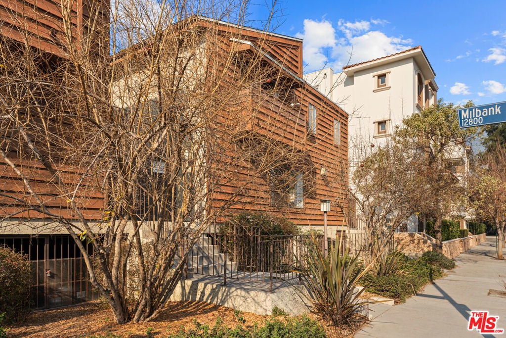 Photo of Listing #25480571