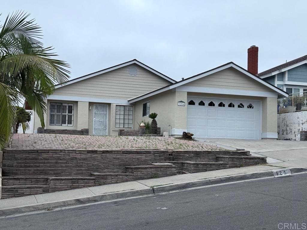 Photo of Listing #PTP2500312