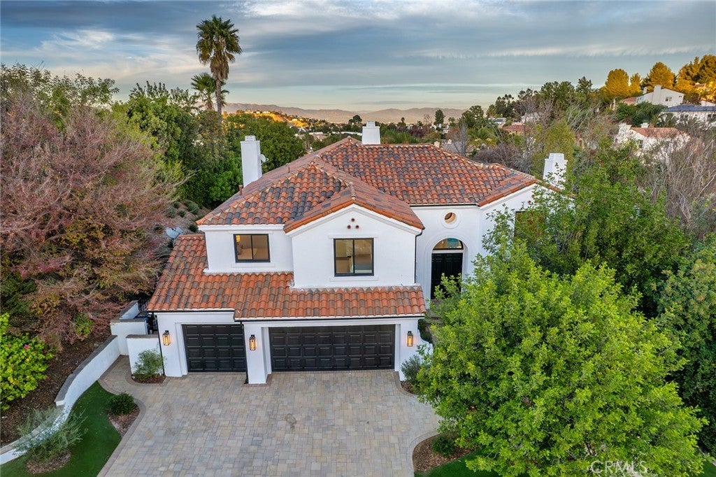 Photo of Listing #SR25005882