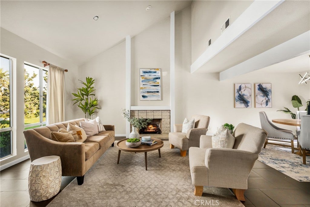 Photo of Listing #OC25006260