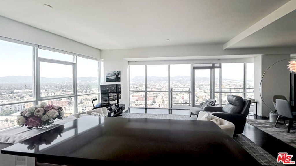 Photo of Listing #25479787