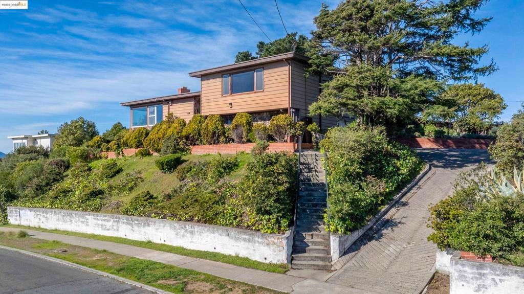 Photo of Listing #41082258