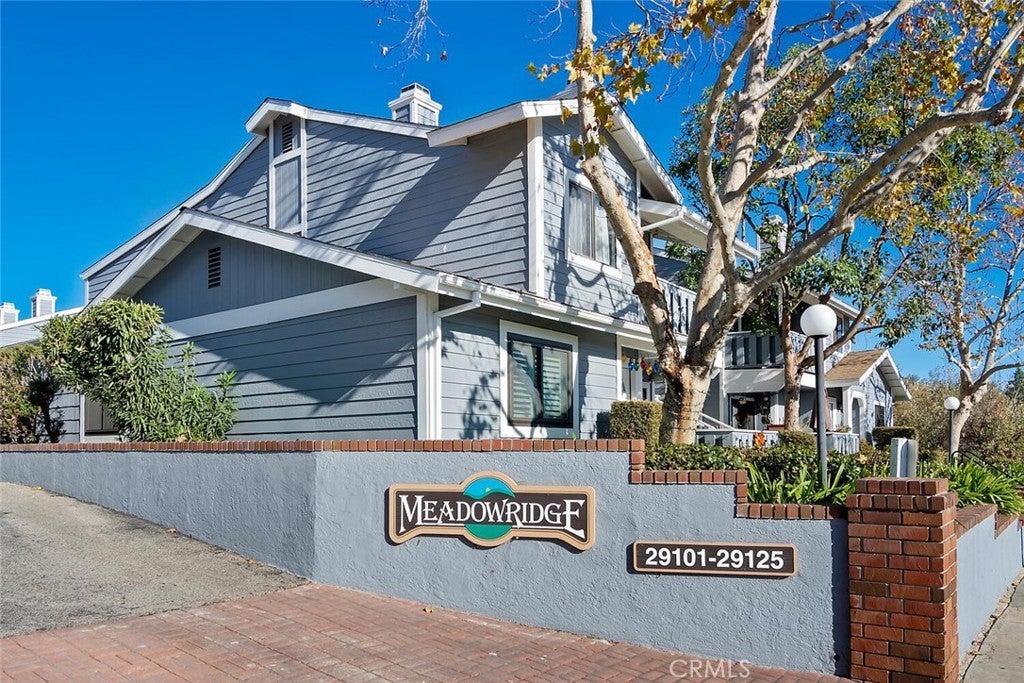 Photo of Listing #SR25007682