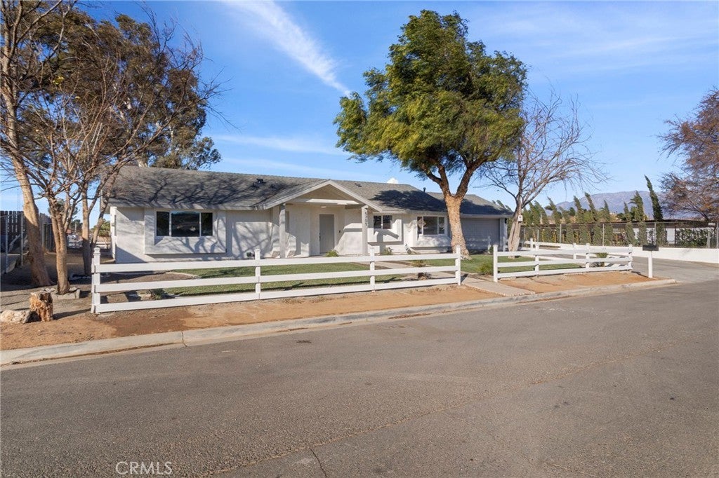 Photo of Listing #IV25009204