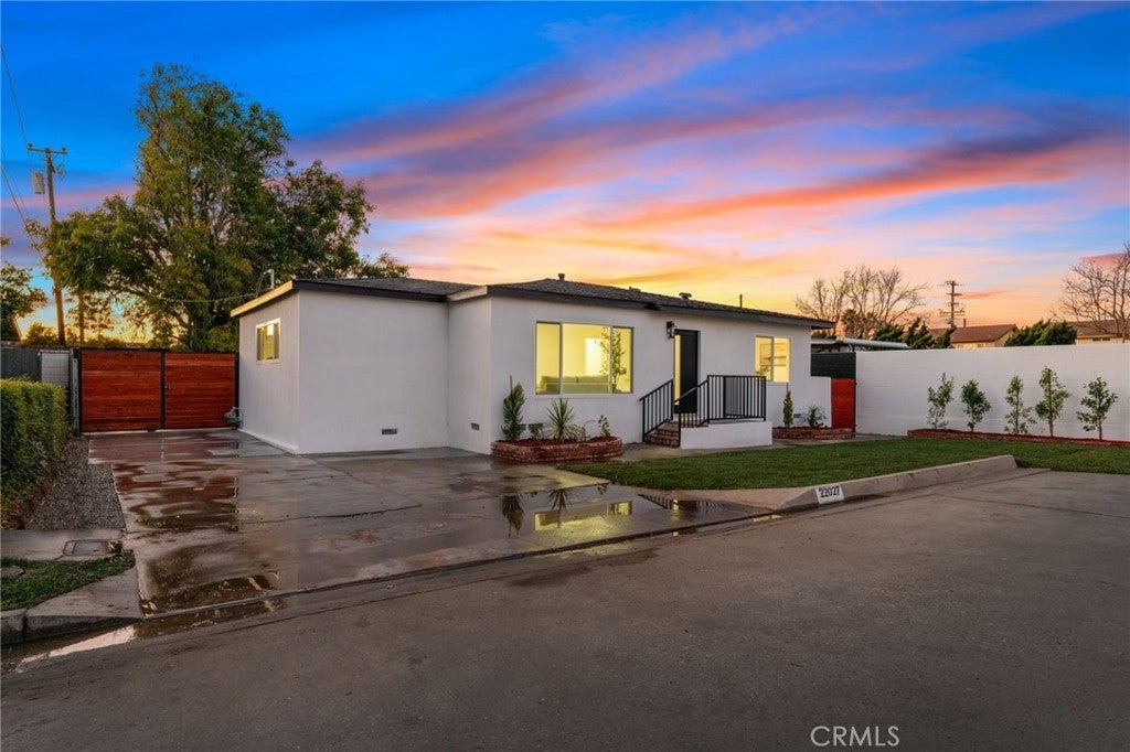 Photo of Listing #DW25009205