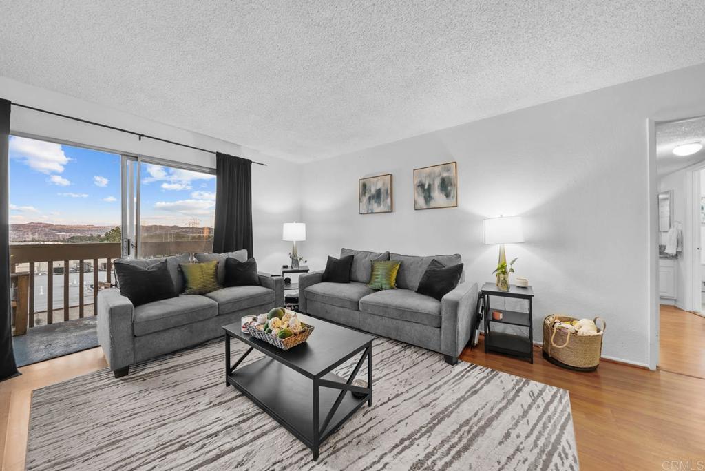 Photo of Listing #PTP2500351