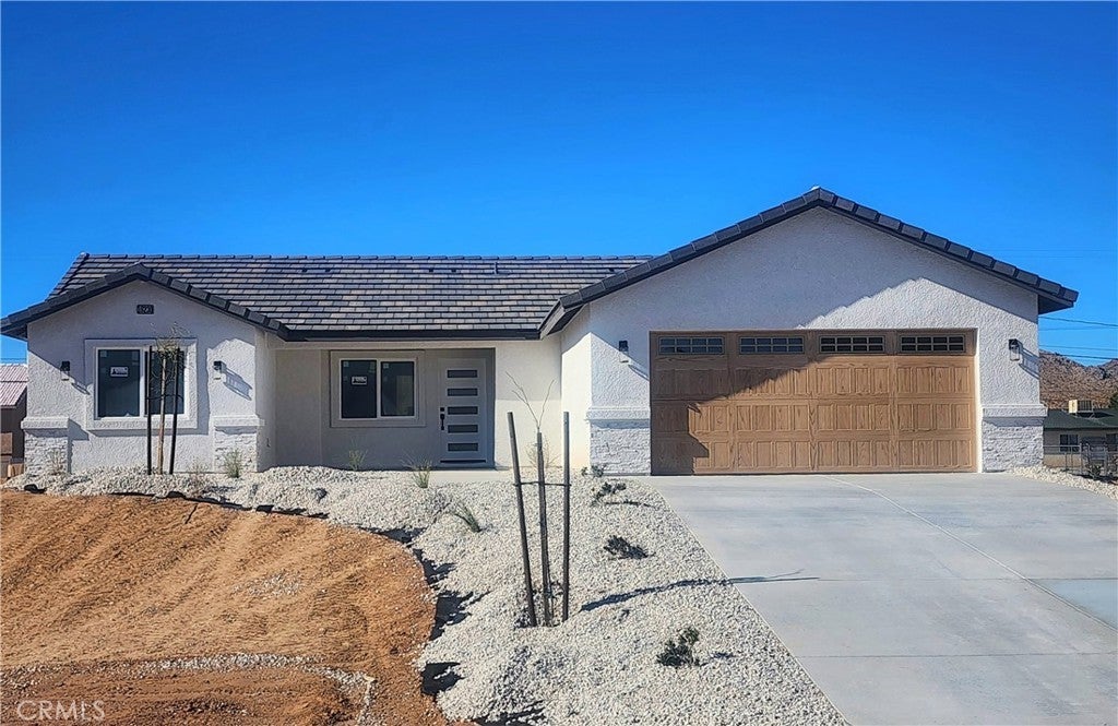 Photo of Listing #IV25008541