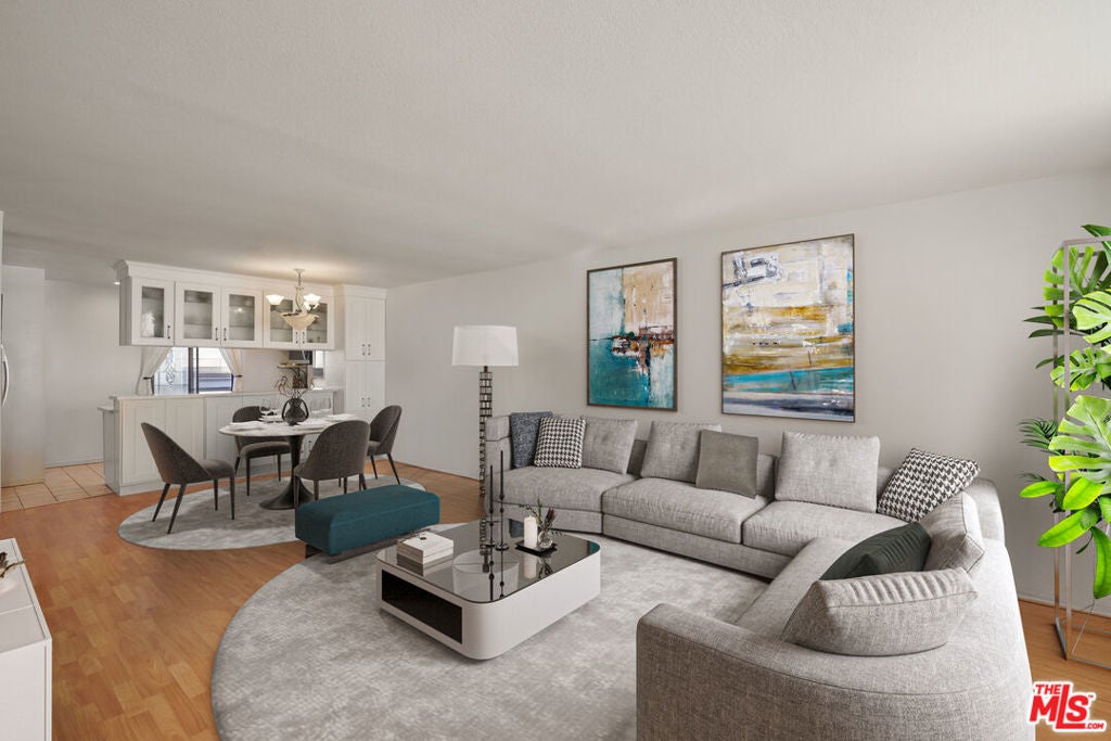 Photo of Listing #25482859