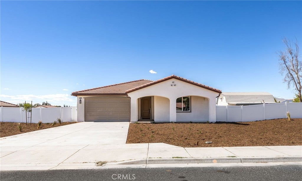 Photo of Listing #IV25009776