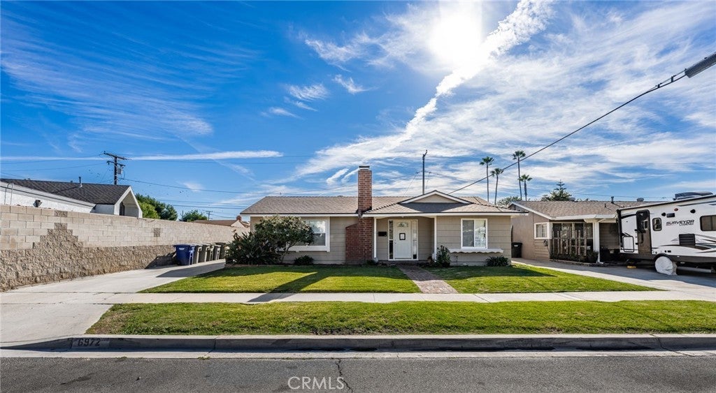 Photo of Listing #IV25004981