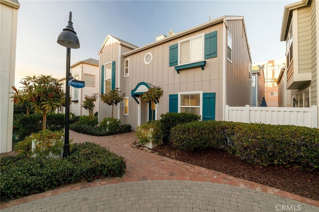 Photo of Listing #PV25009061