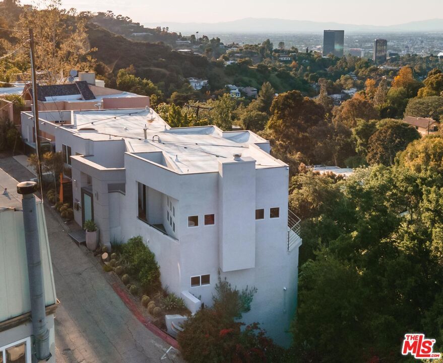 Photo of Listing #25483173