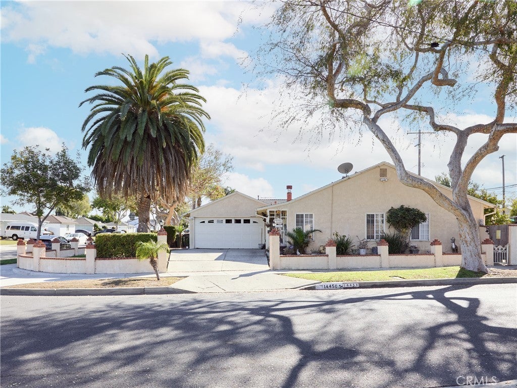 14450 Cordary Avenue