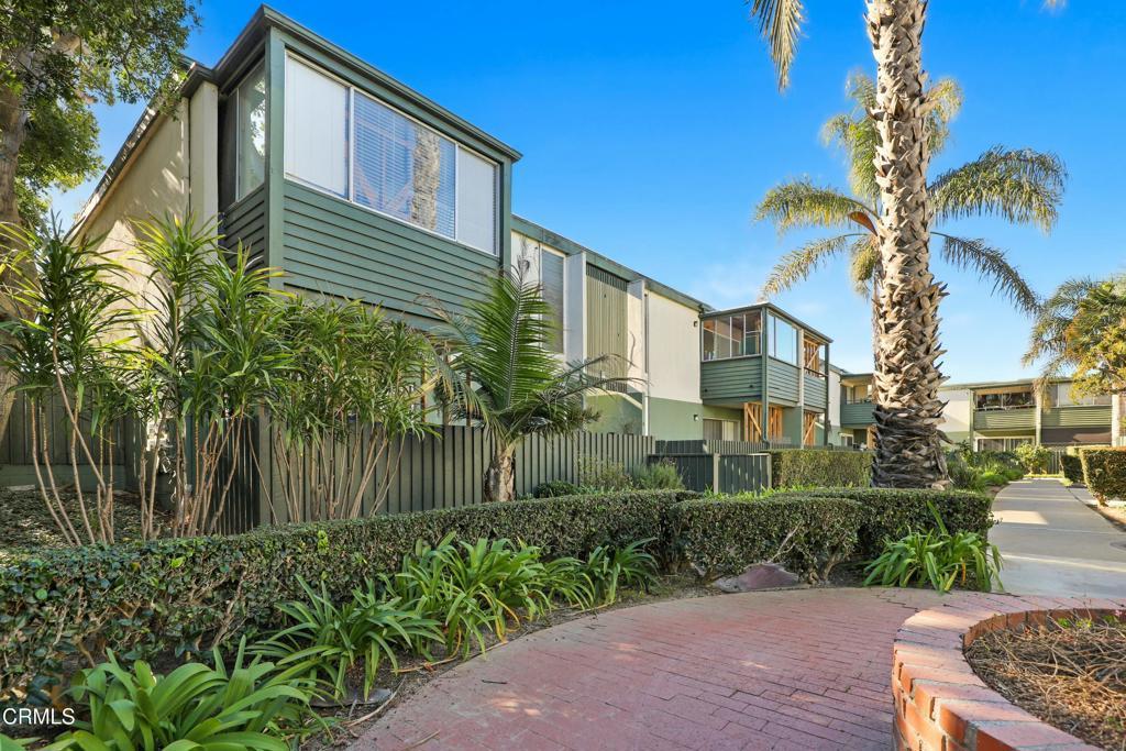 Photo of Listing #V1-27585