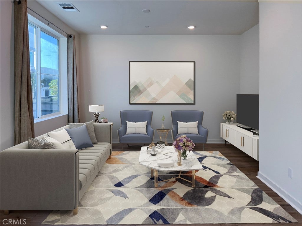 Photo of Listing #CV25011031