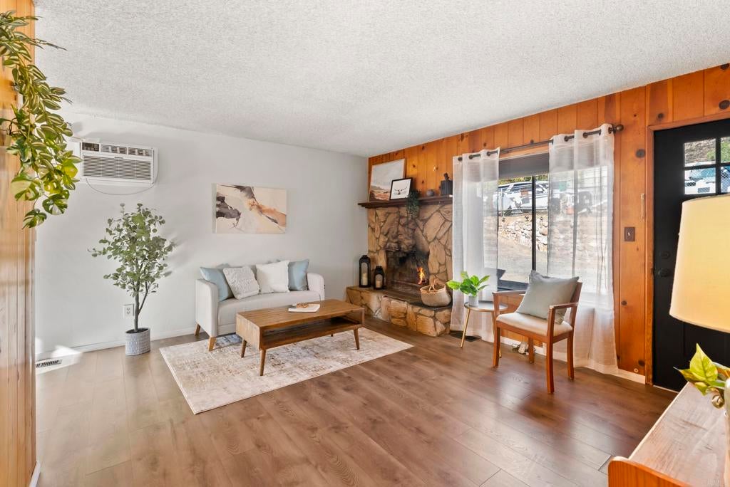 Photo of Listing #NDP2500549